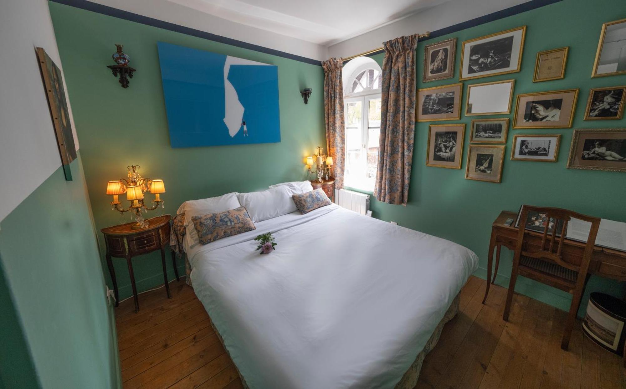 Gite Hotel De Maitre Centre Village La Chapelle Лион-ла-Форе Экстерьер фото